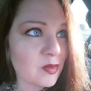 Meet your Posher, Carrie